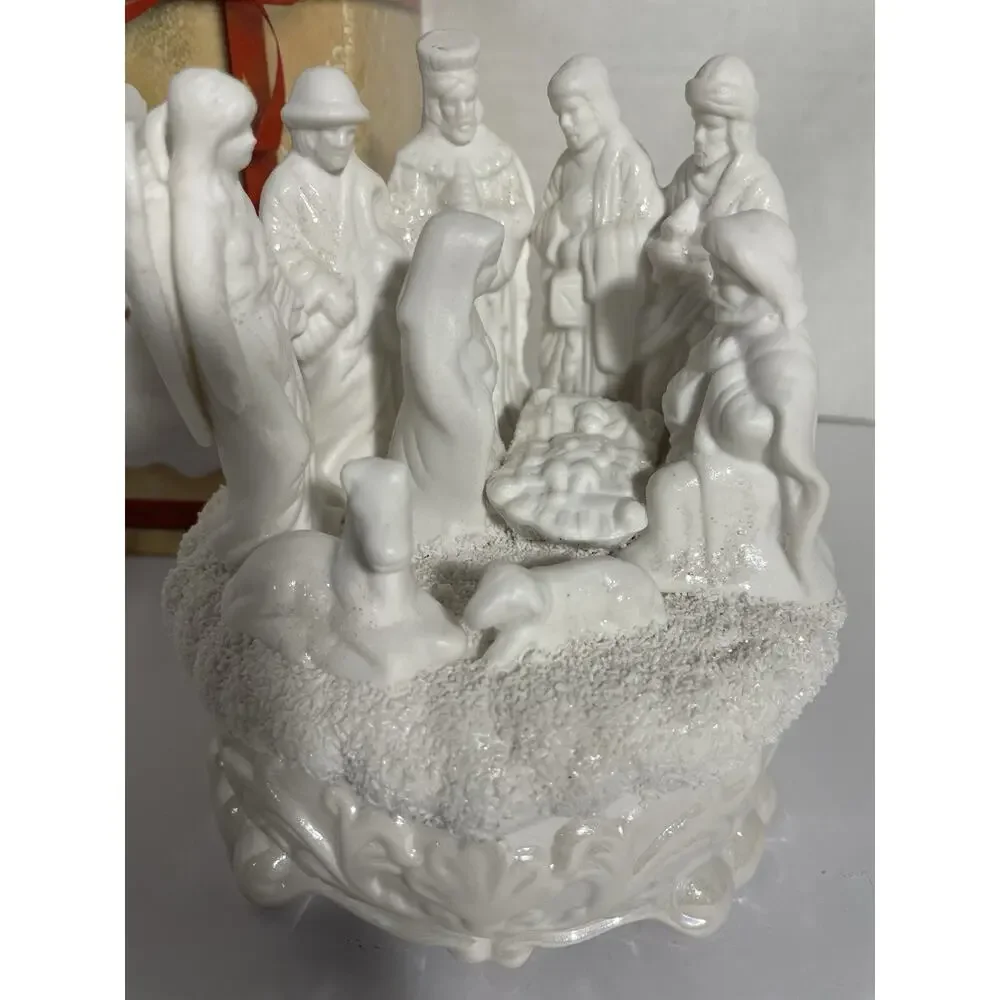 Nativity Scene Ceramic Music Box Ivory Iridescent Plays Silent Night 5.5in Works